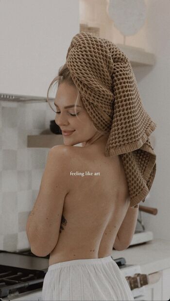 Full leaked Hailey malles page private onlyfans photo