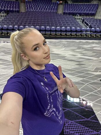 Full leaked Hailey van lith page private onlyfans photo