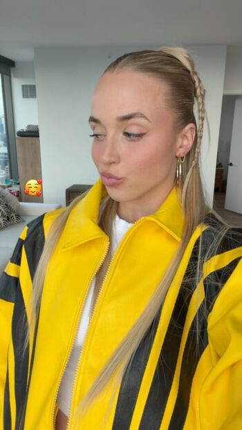 Full leaked Hailey van lith private onlyfans photo