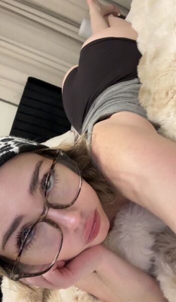 Full leaked Hailsbee private onlyfans photo