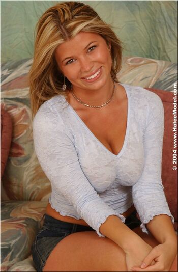 Full leaked Halee model page private onlyfans photo