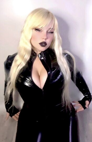 Full leaked Halfdeadhottie private onlyfans photo