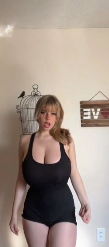 Full leaked Halz private onlyfans photo