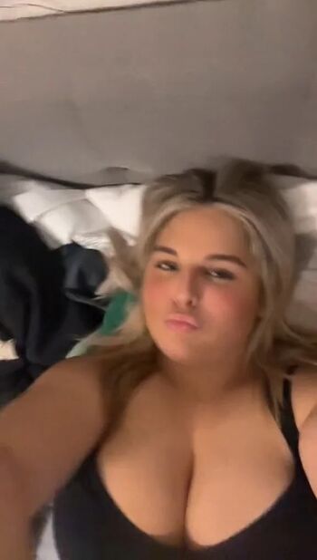 Full leaked Hannah c page private onlyfans photo