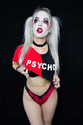 Full leaked Harley quinn cosplay page private onlyfans photo