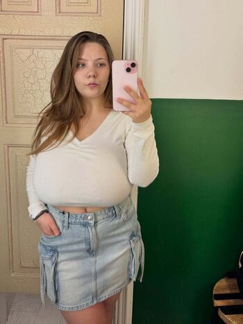 Full leaked Hazievay page private onlyfans photo