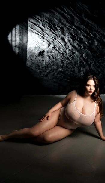 Full leaked Hazievay private onlyfans photo