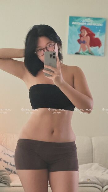 Full leaked Heeheemoon page private onlyfans photo