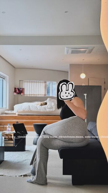 Full leaked Heeheemoon private onlyfans photo