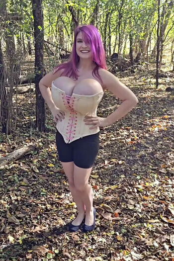 Full leaked Heidi corinne private onlyfans photo