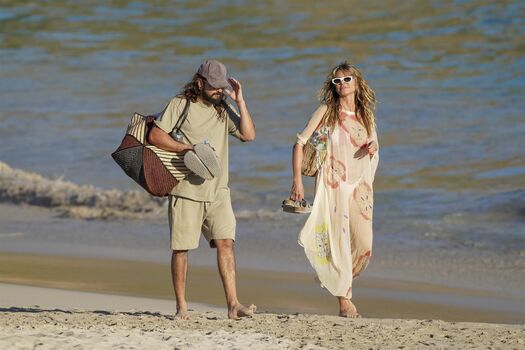 Full leaked Heidi klum  page private onlyfans photo