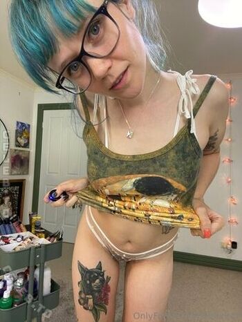 Full leaked Heidiv private onlyfans photo