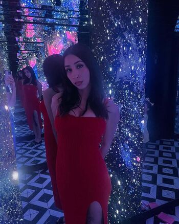 Full leaked Heily private onlyfans photo