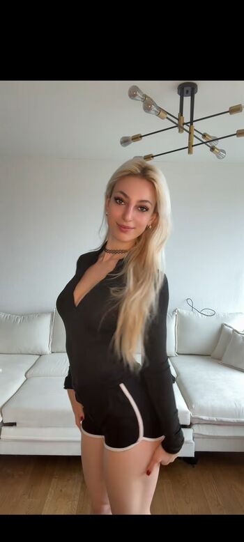 Full leaked Helenakingsoul page private onlyfans photo