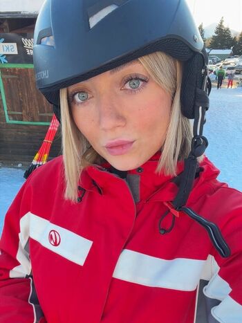 Full leaked Hello iris page private onlyfans photo