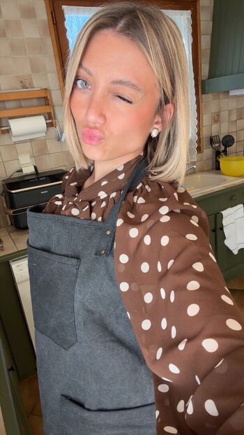 Full leaked Hello iris page private onlyfans photo