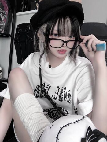Full leaked Hiki cos page private onlyfans photo