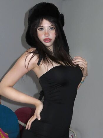 Full leaked Hirixie private onlyfans photo