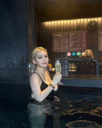 Full leaked Holly shu private onlyfans photo