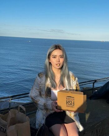 Full leaked Holly shu private onlyfans photo