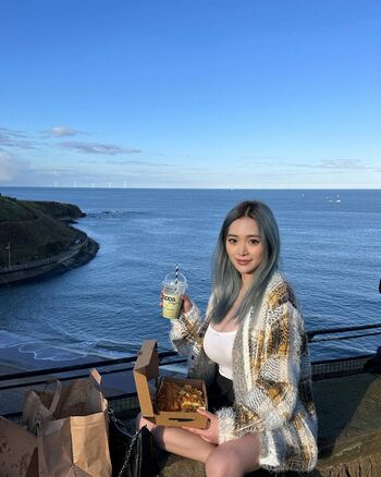 Full leaked Holly shu private onlyfans photo