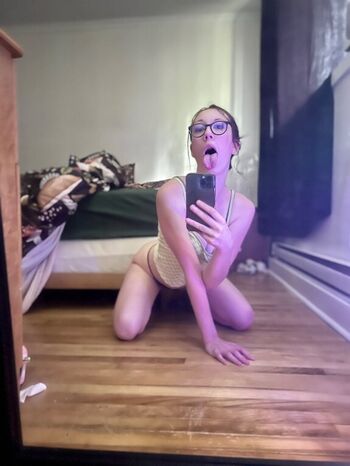 Full leaked Holybunnyxxx private onlyfans photo