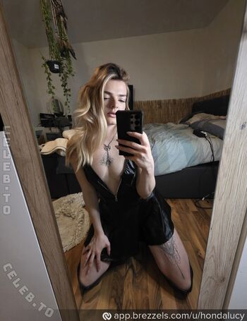Full leaked Hondalucy private onlyfans photo