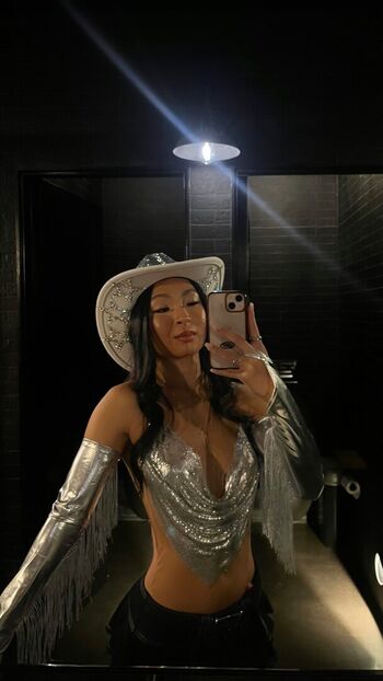 Full leaked Honeylawrie private onlyfans photo