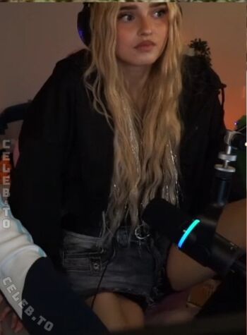 Full leaked Honeypuu  page private onlyfans photo