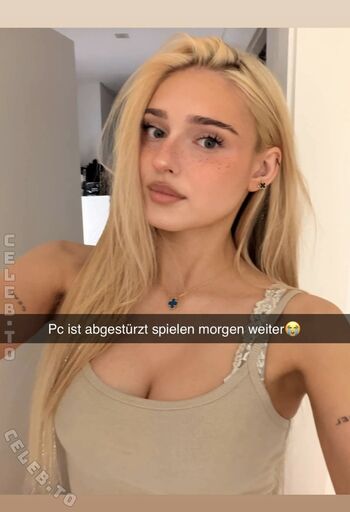 Full leaked Honeypuu private onlyfans photo