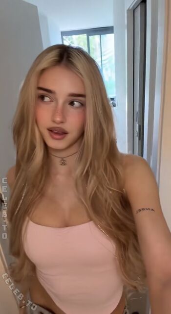 Full leaked Honeypuu private onlyfans photo
