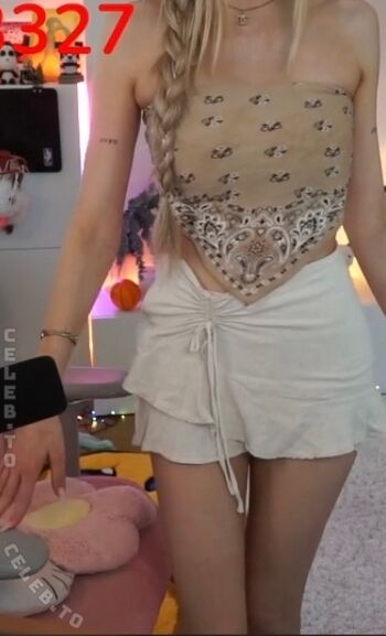 Full leaked Honeypuu private onlyfans photo