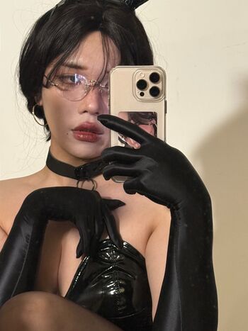 Full leaked Hongbin private onlyfans photo