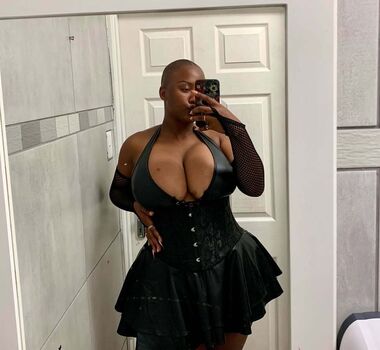 Full leaked Hood priincess page private onlyfans photo