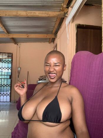 Full leaked Hood priincess page private onlyfans photo