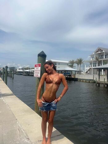 Full leaked Hopie schlenker page private onlyfans photo