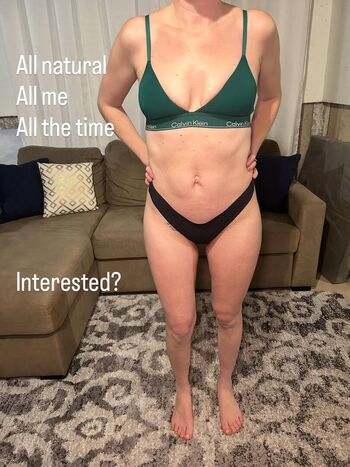 Full leaked Hotblondemom private onlyfans photo