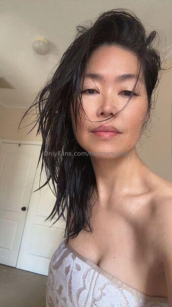 Full leaked Hotmomjane private onlyfans photo