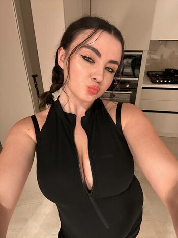 Full leaked Hotpeachi private onlyfans photo