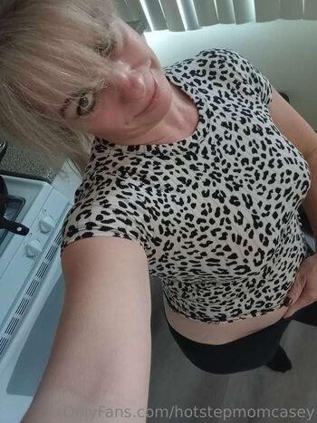 Full leaked Hotstepmomcasey private onlyfans photo