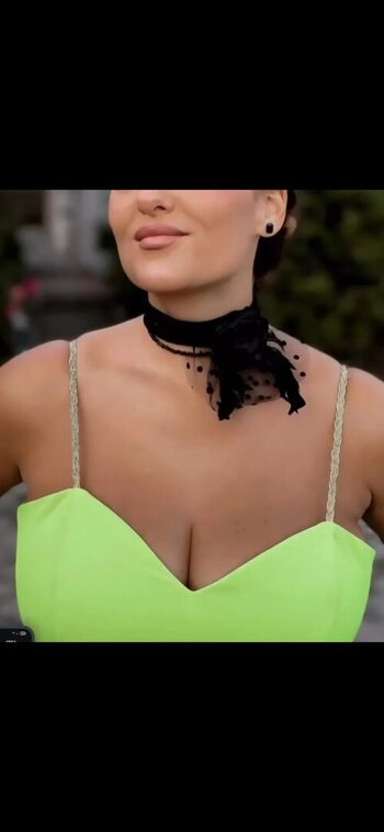 Full leaked Housewife  cheated husband private onlyfans photo