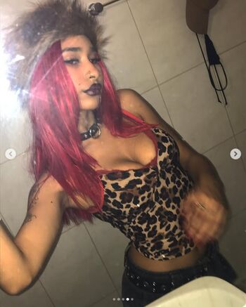 Full leaked Httvitoria private onlyfans photo