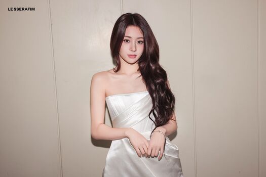 Huh Yunjin 허윤진