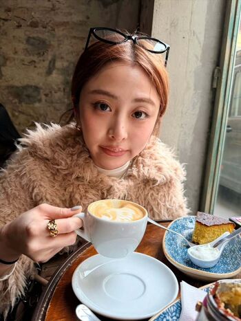 Full leaked Huh yunjin  page private onlyfans photo