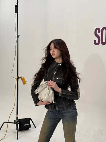 Full leaked Huh yunjin private onlyfans photo