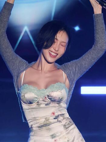 Full leaked Hwasa page private onlyfans photo