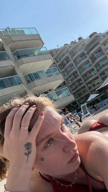 Full leaked Iamcarlavoicu page private onlyfans photo