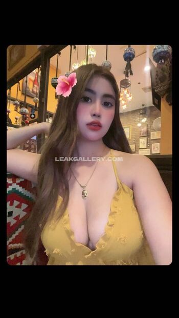 Full leaked Iamloislaneee private onlyfans photo