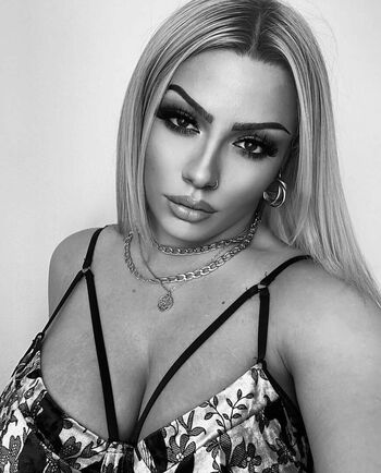 Full leaked Iamsamvela private onlyfans photo