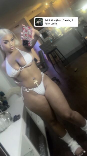 Full leaked Iamskylarmarie private onlyfans photo